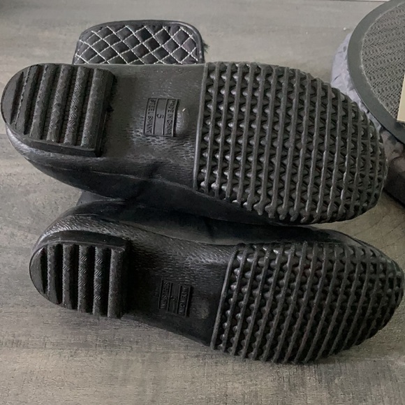 Stevies Black Faux Fur Duck Boots Girls 5 - Picture 5 of 6